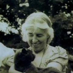 Portrait of Ruth Stout