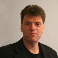 Portrait of Andrew Keen