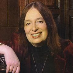 Portrait of Alison Weir