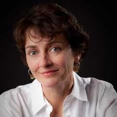 Portrait of Annie Barrows