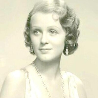 Portrait of Gloria Stuart