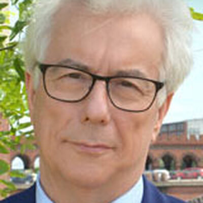 Portrait of Ken Follett