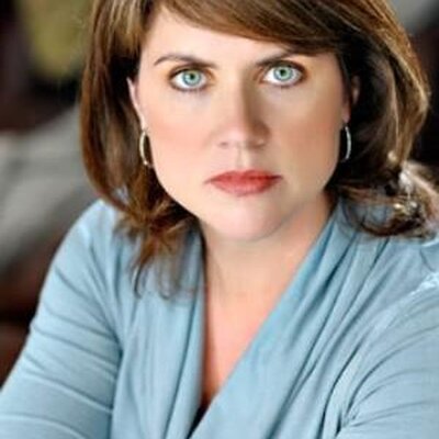 Portrait of Lisa Gardner