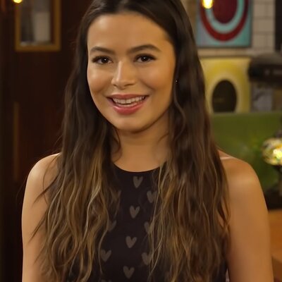 Portrait of Miranda Cosgrove