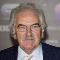 Portrait of Des Lynam