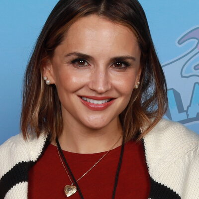 Portrait of Rachael Leigh Cook