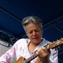 Portrait of Tommy Emmanuel