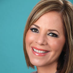 Portrait of Alyson Noel