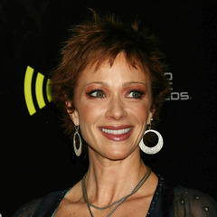 Portrait of Lauren Holly
