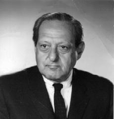 Portrait of Irving Kahn