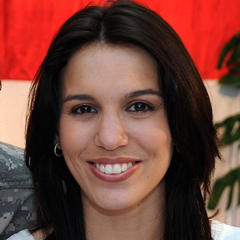 Portrait of Christy Carlson Romano