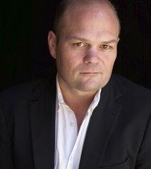 Portrait of Chris Bauer