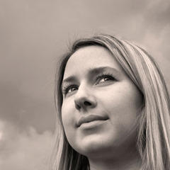 Portrait of Hannah Kent