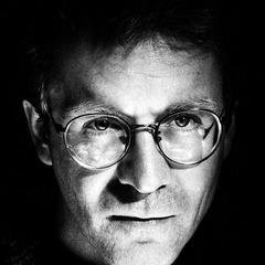 Portrait of Mark Frost