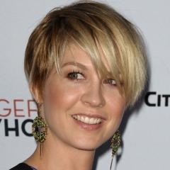 Portrait of Jenna Elfman