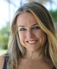 Portrait of Esther Perel