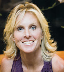 Portrait of Elin Hilderbrand
