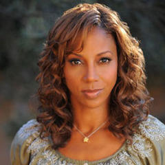 Portrait of Holly Robinson Peete