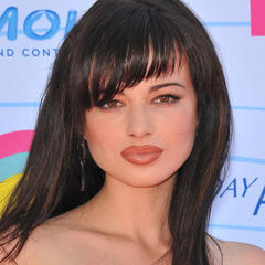 Portrait of Ashley Rickards
