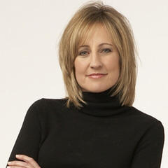 Portrait of Dee Dee Myers