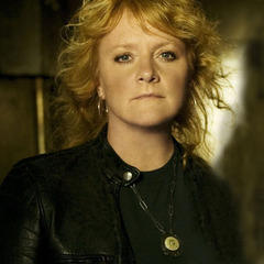 Portrait of Emily Saliers