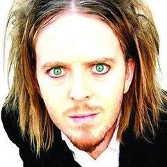 Portrait of Tim Minchin