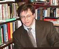 Portrait of Mark Mirabello