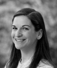 Portrait of Sarah Dessen
