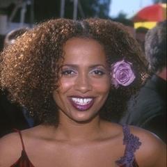 Portrait of Lisa Nicole Carson