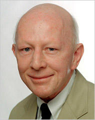 Portrait of Holland Cotter