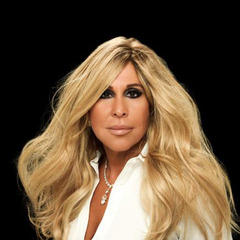 Portrait of Lynn Tilton