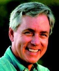Portrait of Carl Hiaasen