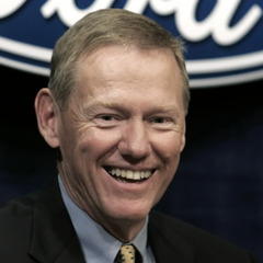 Portrait of Alan Mulally