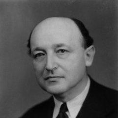 Portrait of Harry Secombe