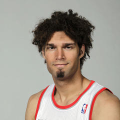 Portrait of Robin Lopez