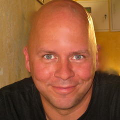 Portrait of Derek Sivers