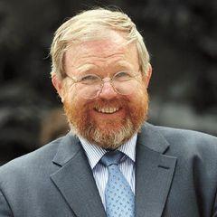 Portrait of Bill Bryson