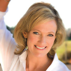 Portrait of Karen Kingsbury