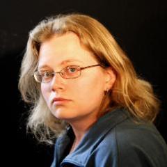 Portrait of Mira Grant