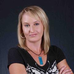 Portrait of Jennifer Echols