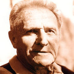 Portrait of Arthur Lydiard