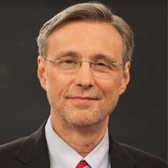 Portrait of Thom Hartmann