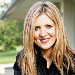 Portrait of Darlene Zschech