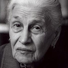 Portrait of Eve Arnold