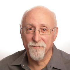 Portrait of Walt Mossberg