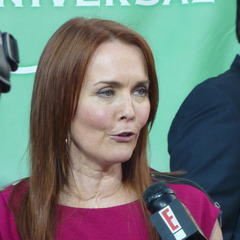 Portrait of Laura Innes