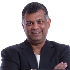 Portrait of Tony Fernandes
