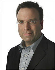 Portrait of Dana Milbank
