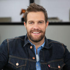 Portrait of Geoff Stults