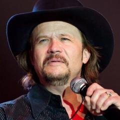 Portrait of Travis Tritt